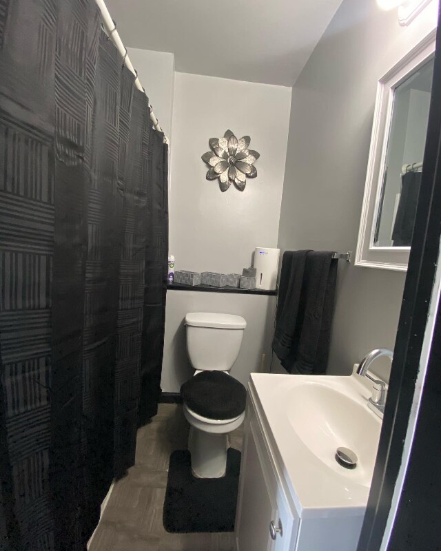 Building Photo - 5235 Woodland Ave