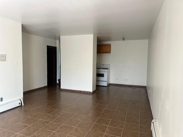 Building Photo - 363 Hawthorne Cir