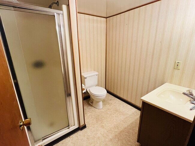 Building Photo - 1829 Osterlitz Ave