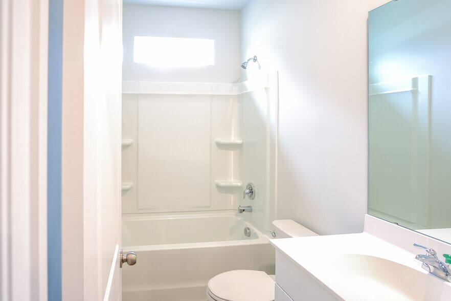 Building Photo - 2705 Monaca Dr