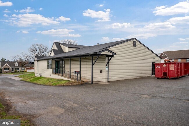 Building Photo - 7917 Wise Ave