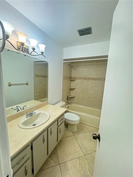 Building Photo - 3111 Coral Springs Dr