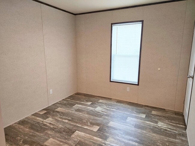 Building Photo - 2121 Panhandle Rd