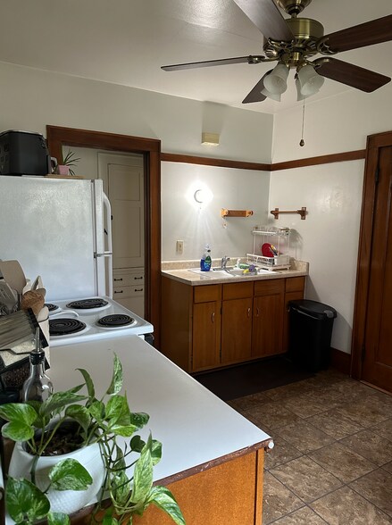 Kitchen - 1552 S 58th St