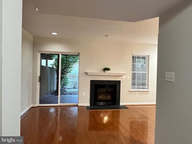 Building Photo - 230 Connery Terrace SW