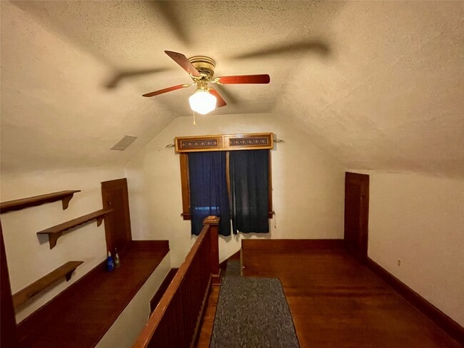 Building Photo - 112 N Roosevelt Ave