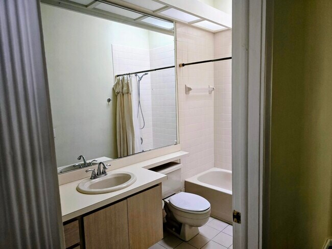 Building Photo - 5131 SE Sweetbrier Terrace
