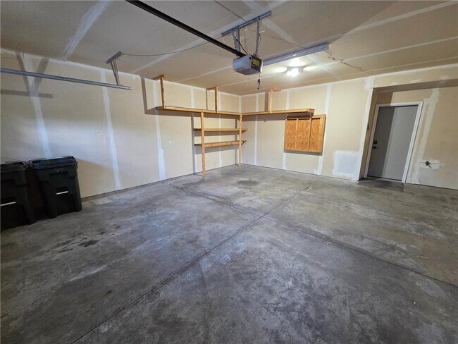 Building Photo - 18442 Lafayette Way