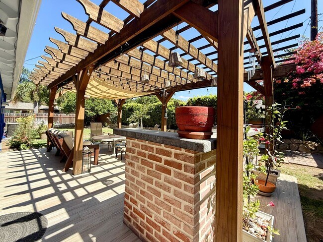 Building Photo - 74 San Dimas Ave