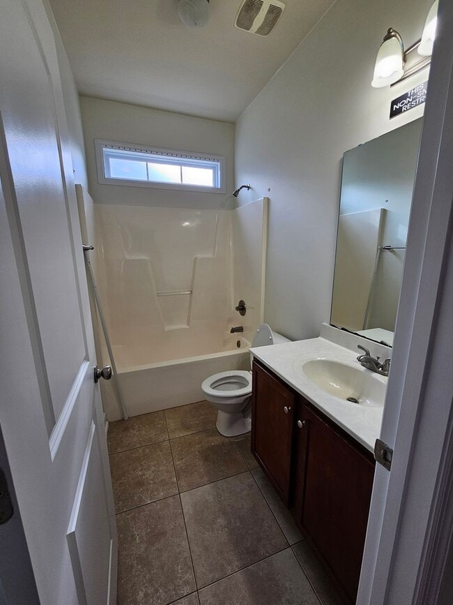Building Photo - 3 Bedroom Home in Carolina Forest