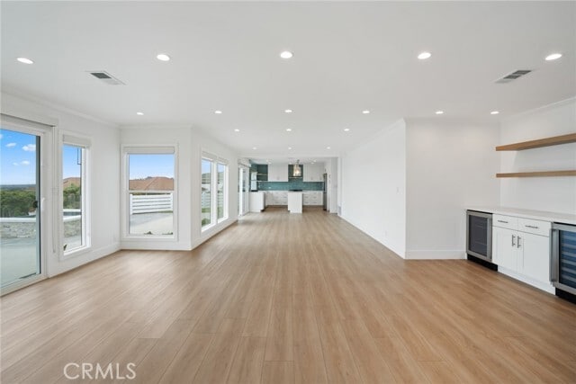 Building Photo - 946 Avenida Presidio