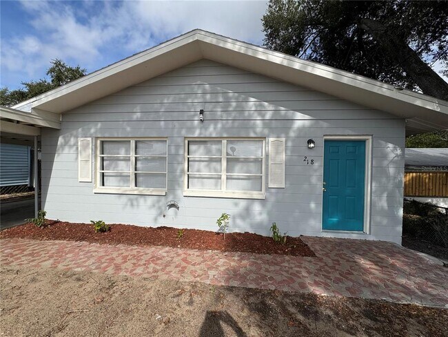 Building Photo - 218 W 4th St