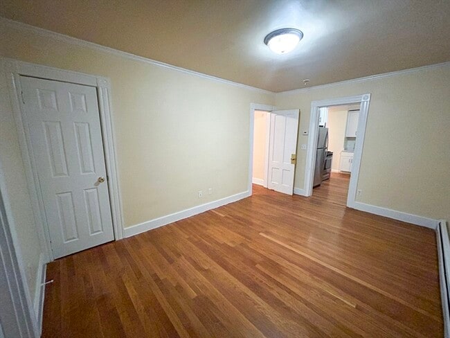 Building Photo - 1911 River St