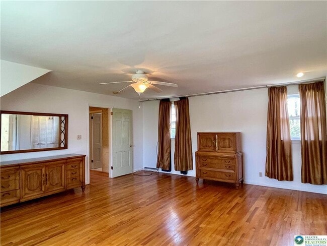 Building Photo - 1331 Armstrong Rd