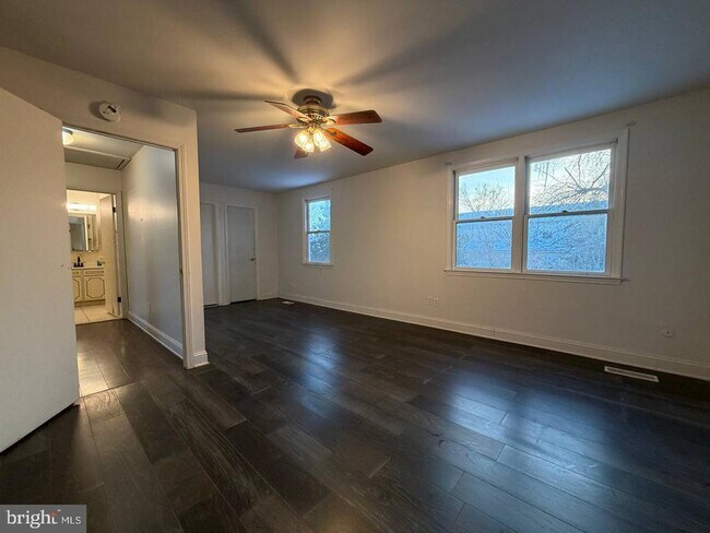 Building Photo - 3330 Bryan Ct