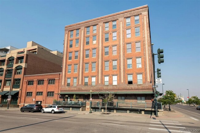 Building Photo - 2261 Blake St