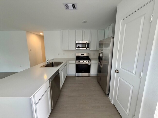 Building Photo - 28750 Texas Plns Dr