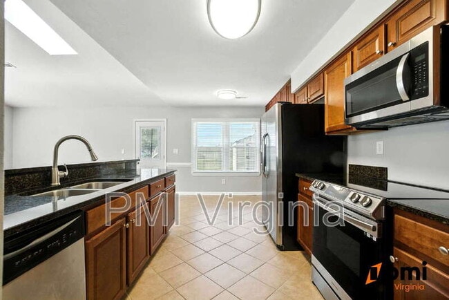 Building Photo - 4052 Peridot Dr