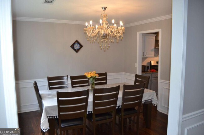 Building Photo - 1620 Grand Jct