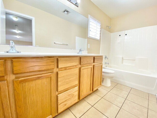 Building Photo - WONDERFULL 2STORY WITH 3 BEDROOM,  LOFT & 2 CAR GARAGE
