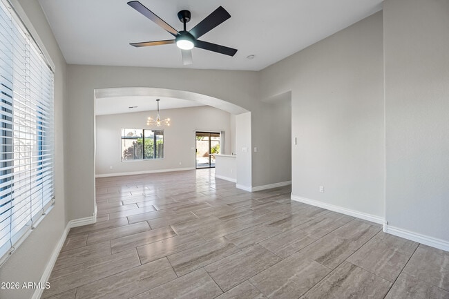 Building Photo - 10614 W Crimson Ln