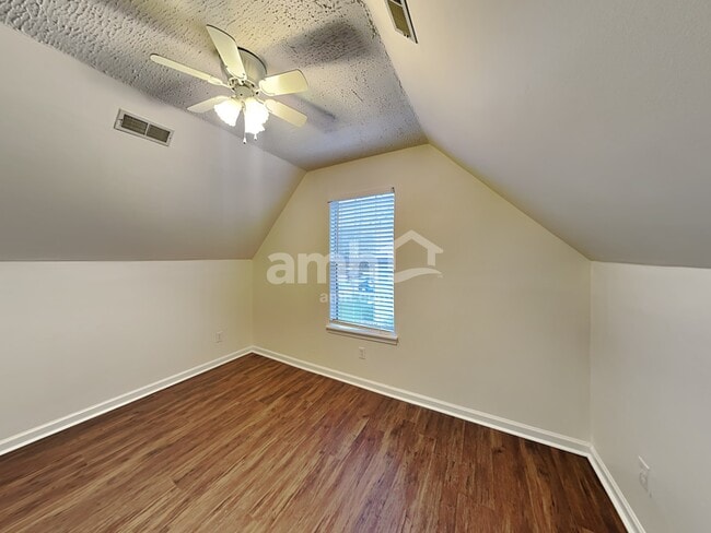 Building Photo - 5081 Poplar Glen Dr