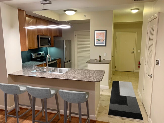 Foyer / Kitchen - 400 Massachusetts Ave NW