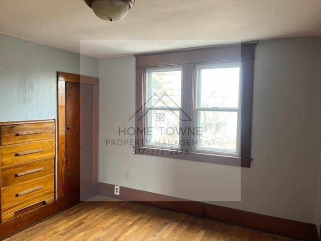 Building Photo - 1117 Berten St