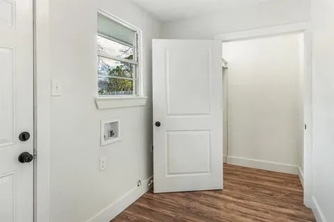 Building Photo - 1702 Bristol Ct N