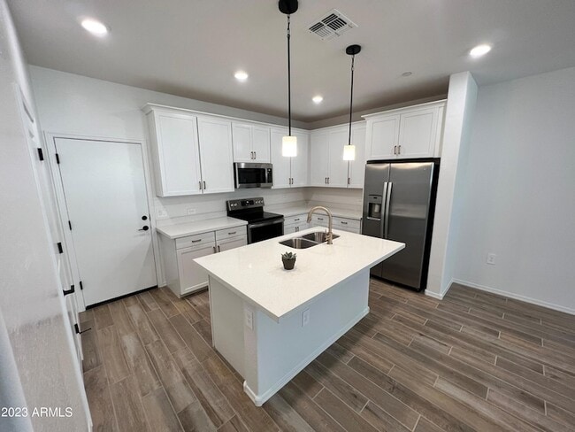 Building Photo - 1822 E Chelsea Ln