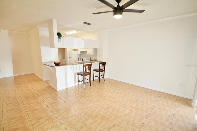 Building Photo - 913 Arbor Lakes Cir