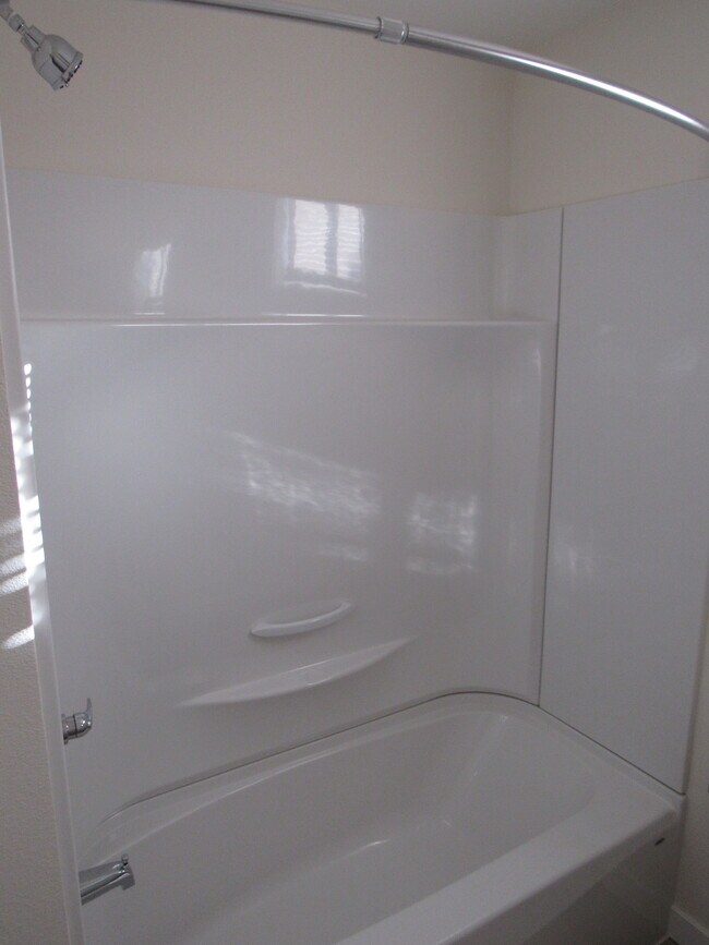 Guest shower - 2317 E 27th St