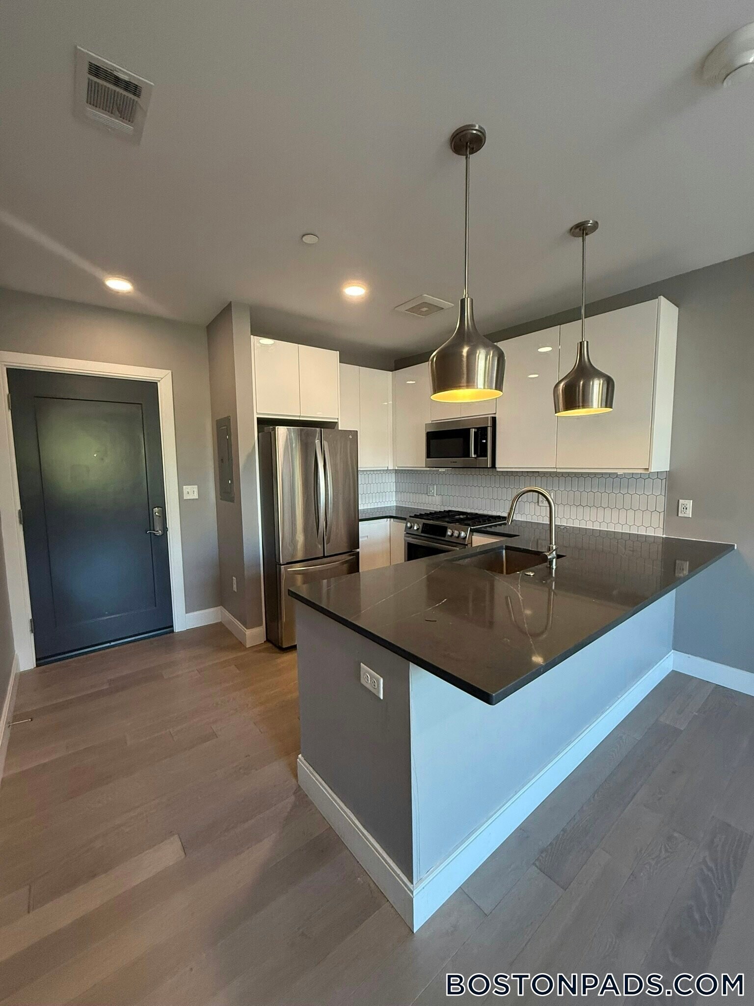 Building Photo - 152 Liverpool St