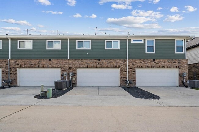 Building Photo - 15827 Sundew Prairie Dr