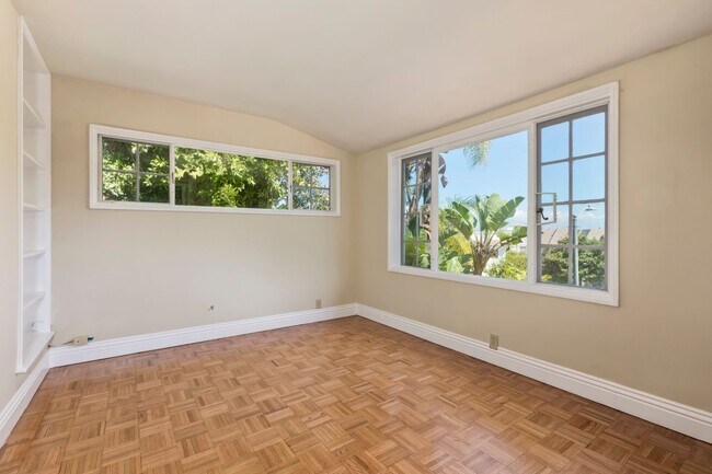 Building Photo - Classic Spanish Elegance Steps from Beverly Hills
