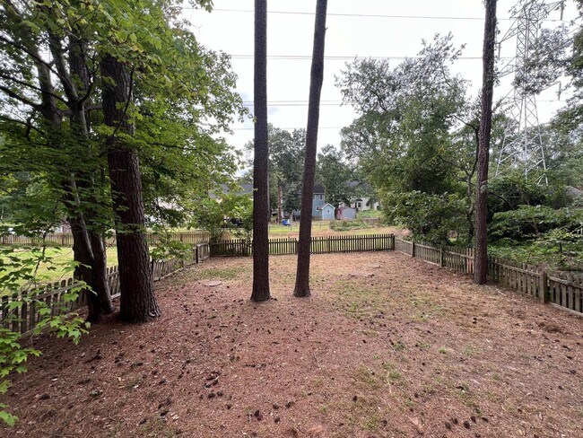 Building Photo - **OFFERING WAIVED APPLICATION FEES & $100 ...