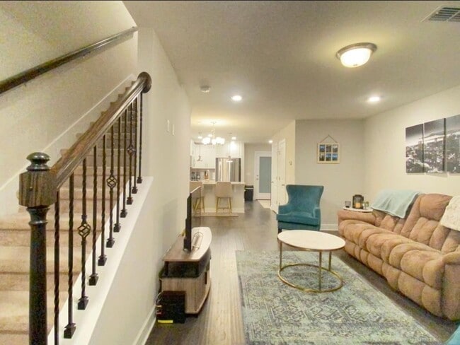 Building Photo - 1116 Lilly Valley Way