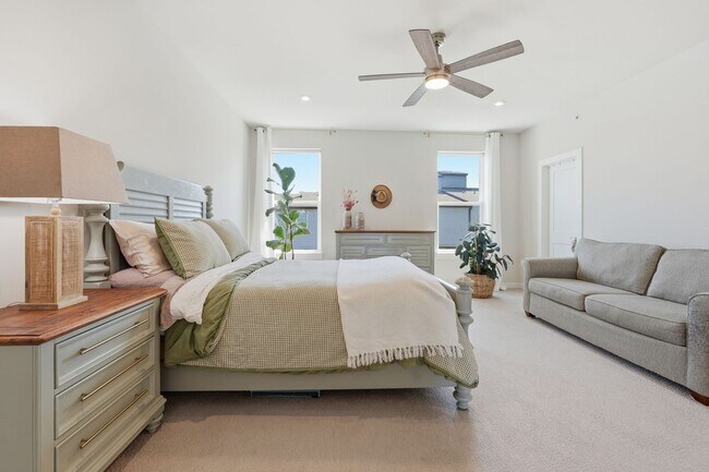 Building Photo - Experience upscale living in one of Ashburn’s most desirable communities.