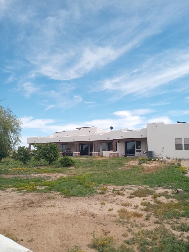 Building Photo - 1105 S 363rd Ave