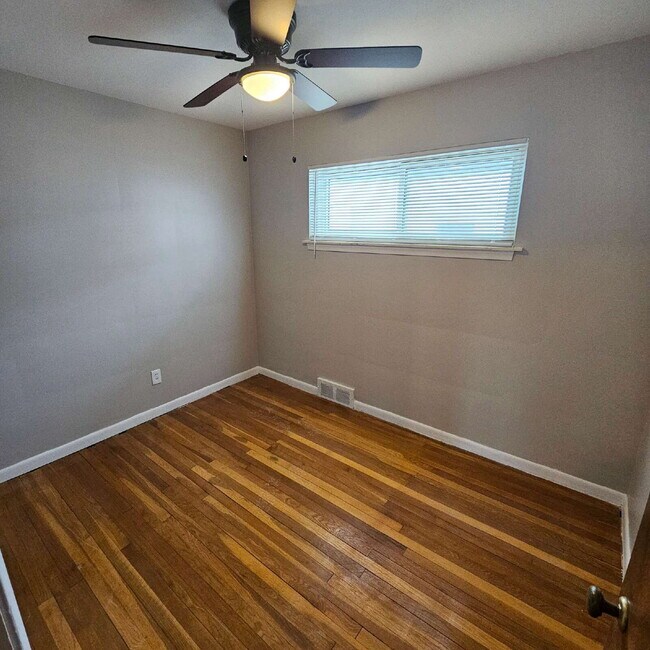 Building Photo - 3BR / 2BA Home in St. Clair Shores w/ Finished Basement, 3-Season Room & 2-Car Garage