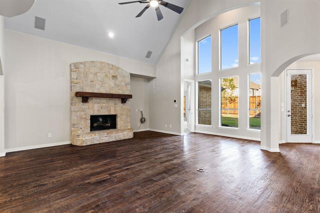 Building Photo - 4542 Carraway Dr