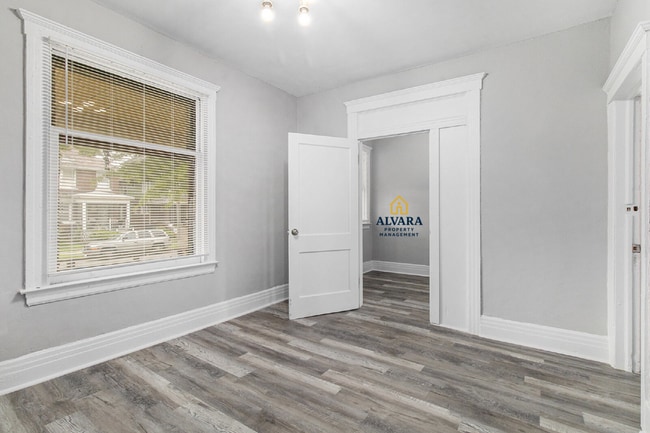 Building Photo - Chic City Living Meets Historic Charm in Detroit’s North Corktown OWNER SPECIAL- Water included (...