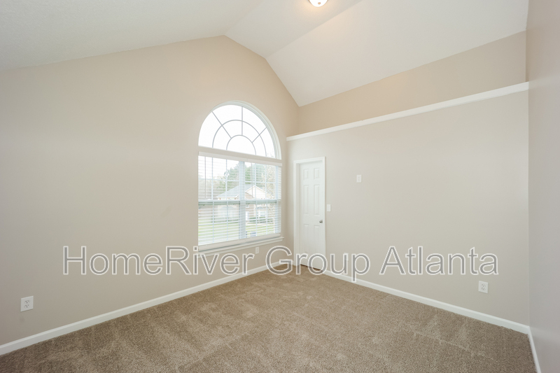 Building Photo - 131 Laughlin Dr