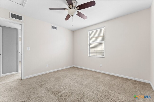 Building Photo - 320 Trestle Tree