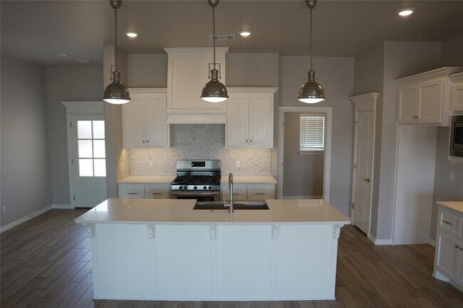 Building Photo - 5216 Bing Cir