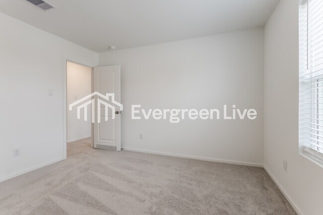 Building Photo - 19747 US-59