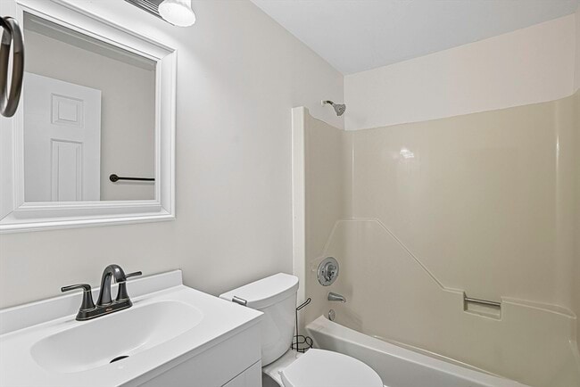 Building Photo - 237 South St