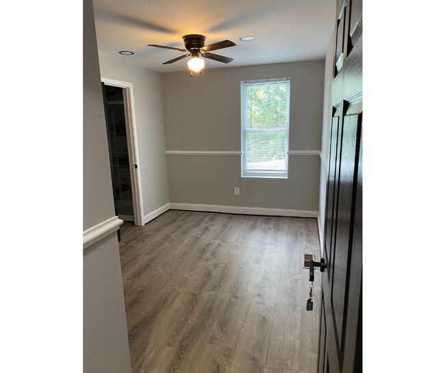 Building Photo - 210 N Mount St