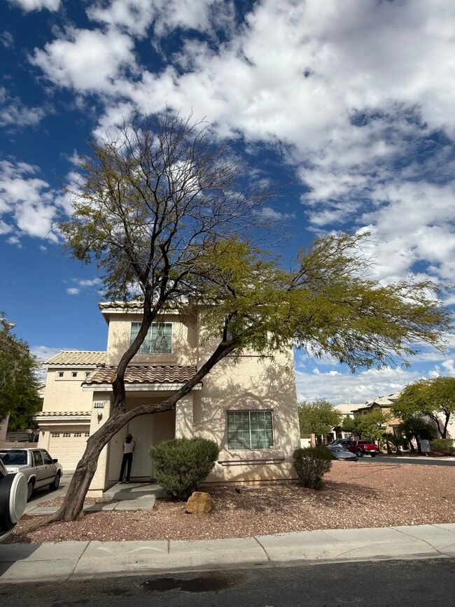 Building Photo - 8894 Houston Ridge Ave