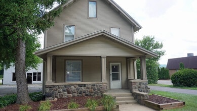 Building Photo - 2011 S State St